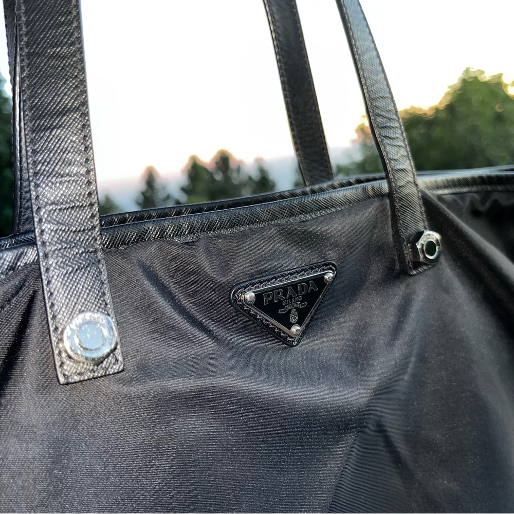 Prada: Runway Beaded Tessuto Models on Runway Limited Edition Nylon Tote Bag - Picture 9 of 17